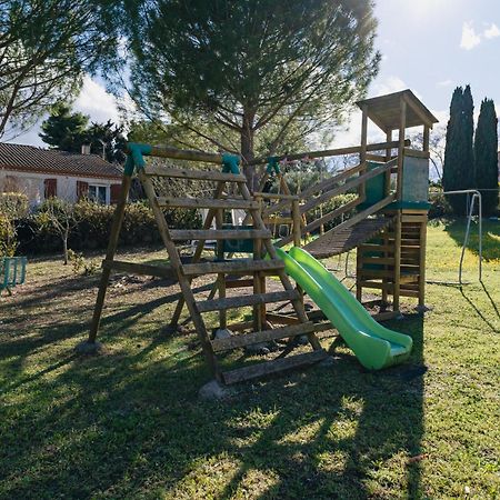 Les Gites De Ginestas Bagian luar foto